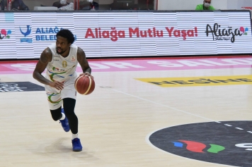 Aliağa Petkimspor : 71 – Anadolu Efes: 75 Galeri