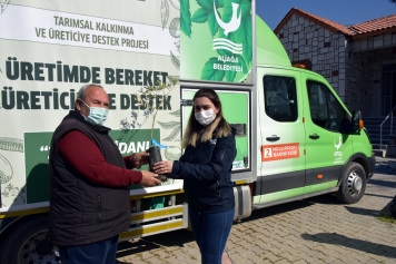 Helvacı’da Zeytin Fidanları Üreticiyle Buluştu Galeri