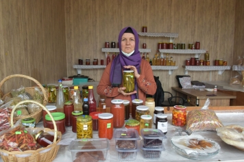 Aliağalı Üretici Kadınlardan Örnek Dayanışma Galeri