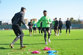 Lider Aliağaspor FK, Manisaspor Deplasmanına Hazırlanıyor Galeri