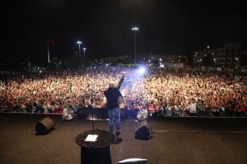 İbrahim Tatlıses, Gülben Ergen Aynı Sahnede Galeri
