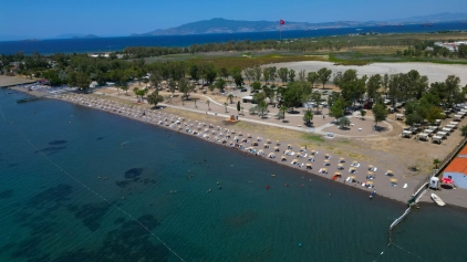 Aliağa Plajları Tatilcileri Ağırlamaya Hazır Galeri