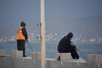 Olta Balıkçılığında 3 Metre Mesafe Şartı Galeri