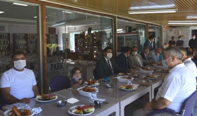 Aliağa Protokolü Engelsiz Cafe’de Bayramlaştı Galeri